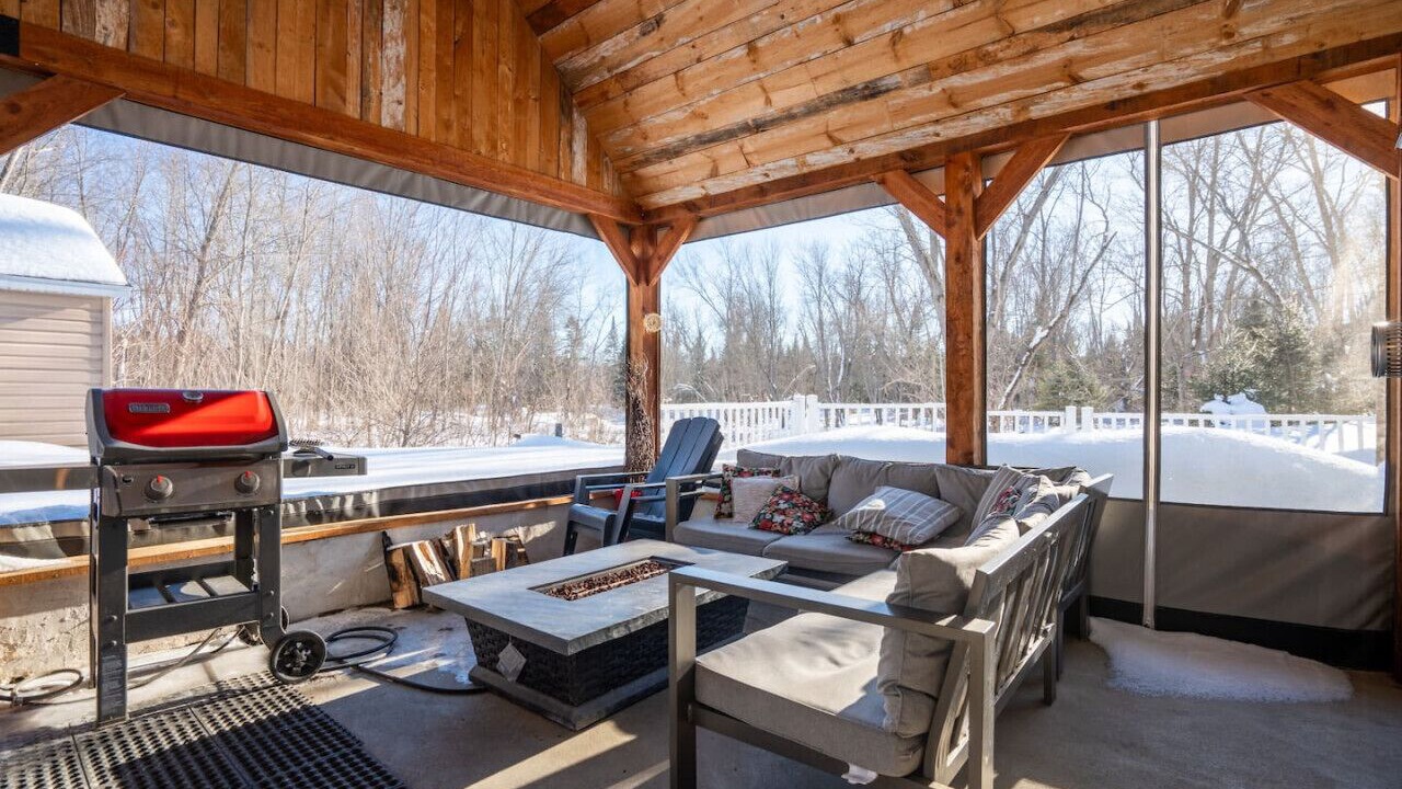 Photo of Patio Balcony in Sainte-Emelie