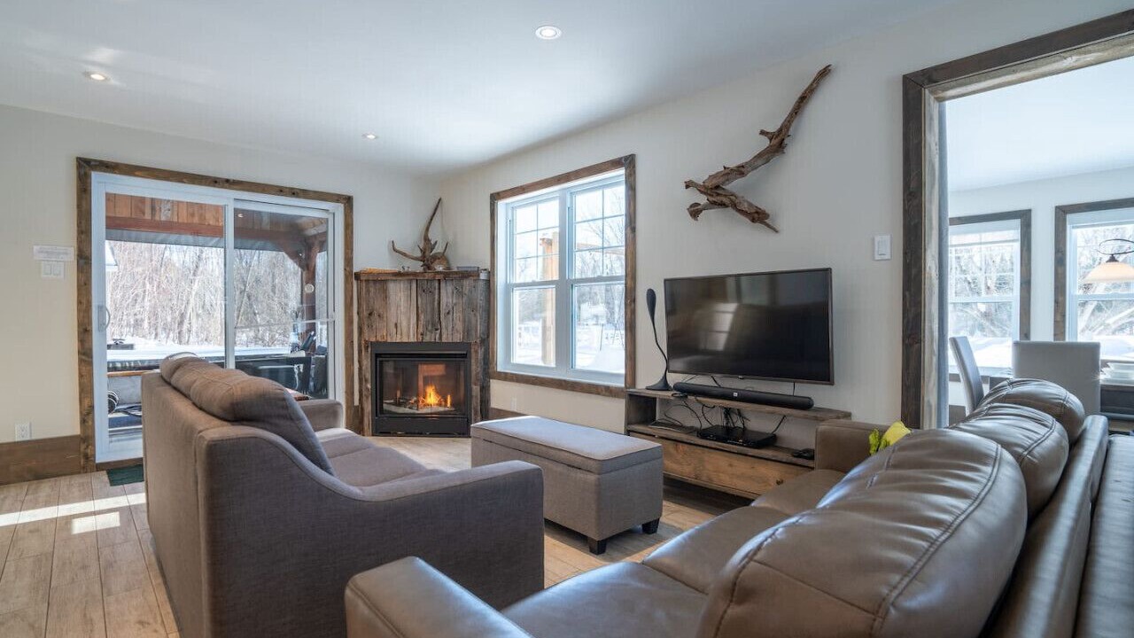Photo of Livingroom in Sainte-Emelie