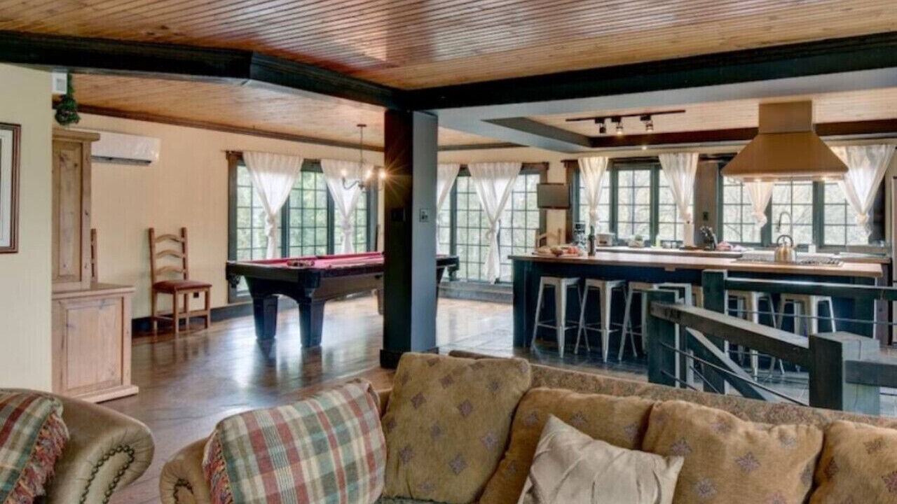 Photo of Livingroom in Cantley
