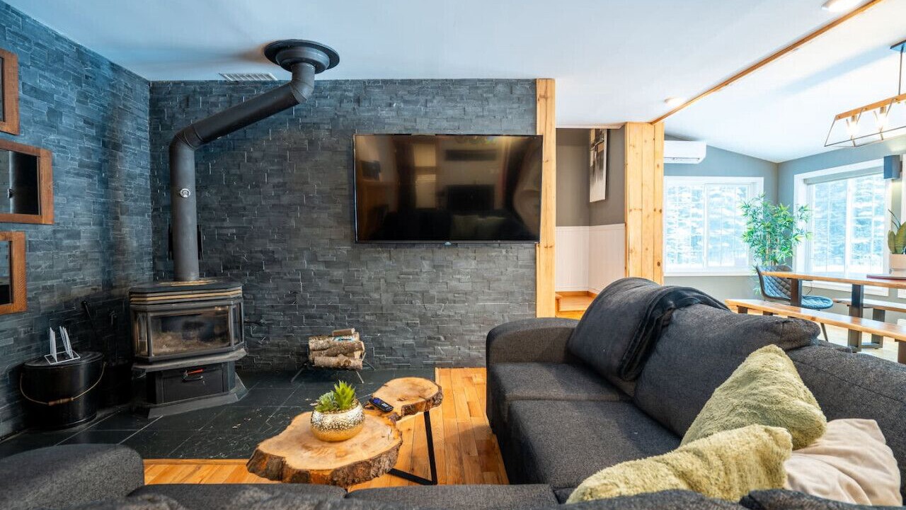Photo of Livingroom in Sainte-Emelie