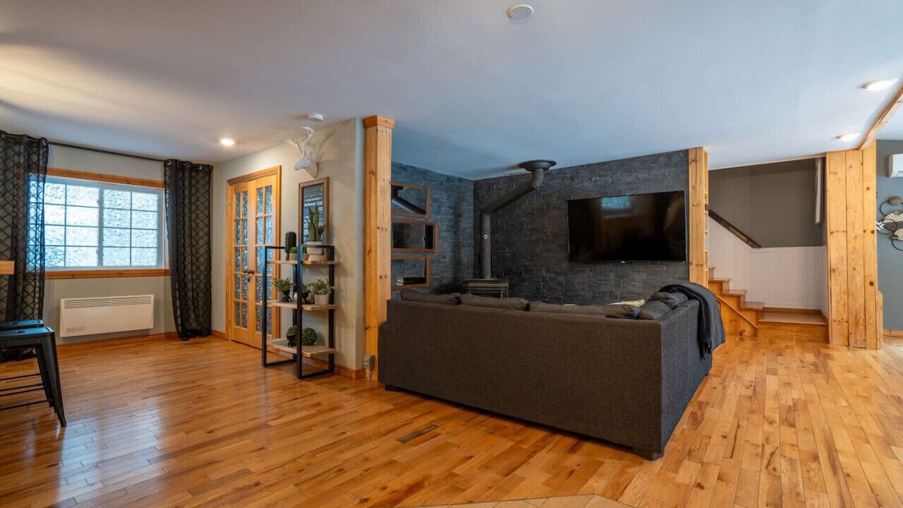 Photo of Livingroom in Sainte-Emelie