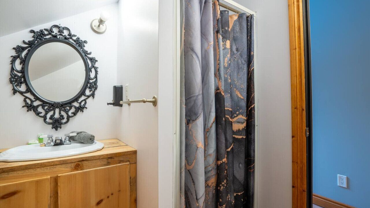 Photo of Bathroom in Sainte-Emelie