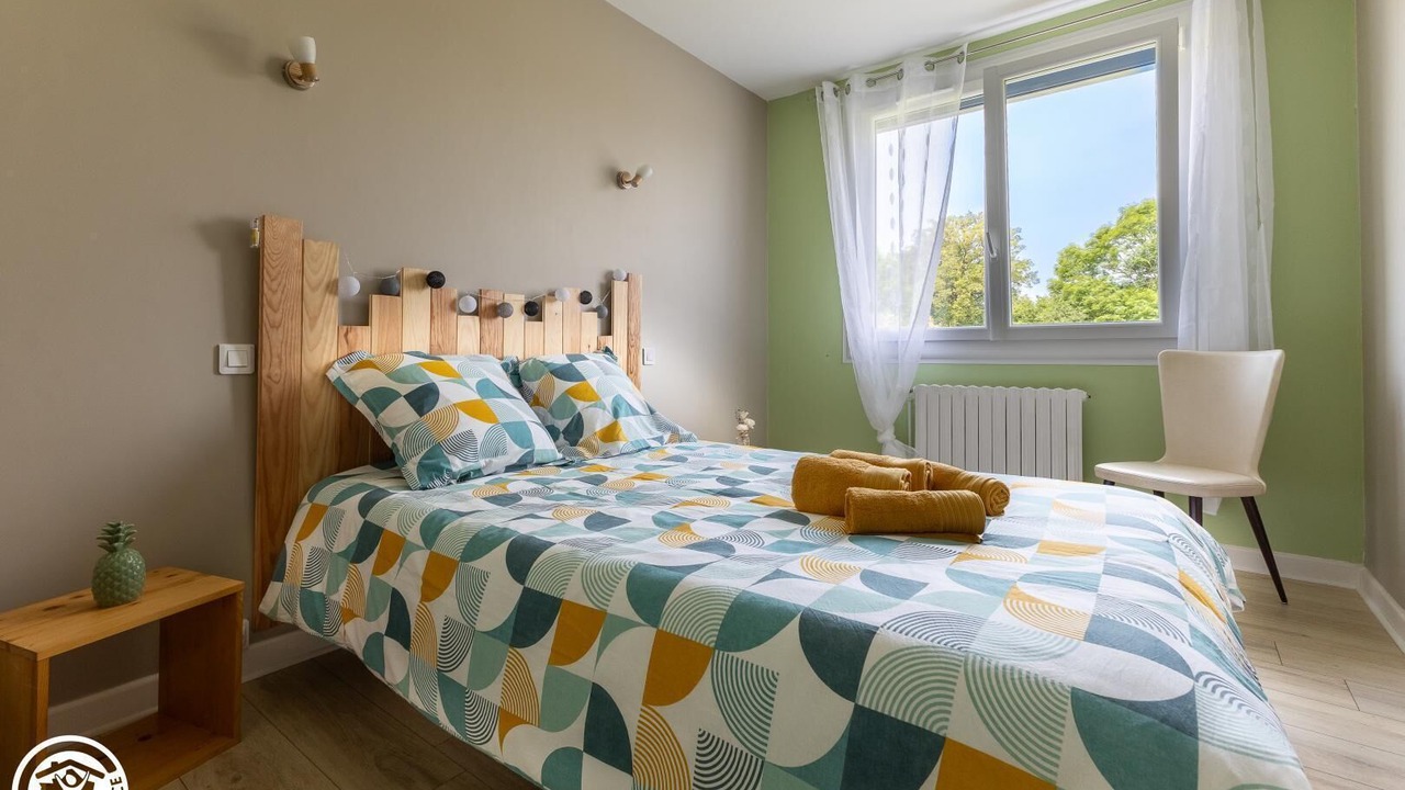 Photo of Bedroom in Champs