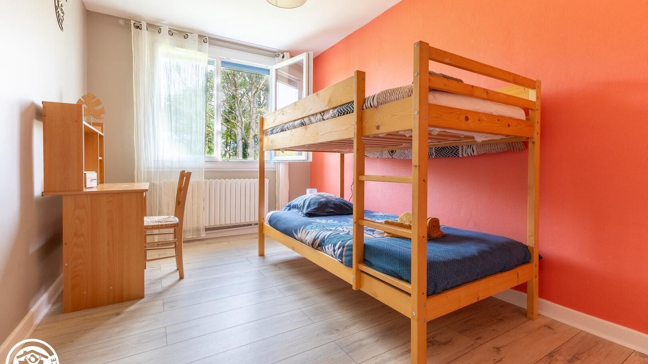 Photo of Bedroom in Champs
