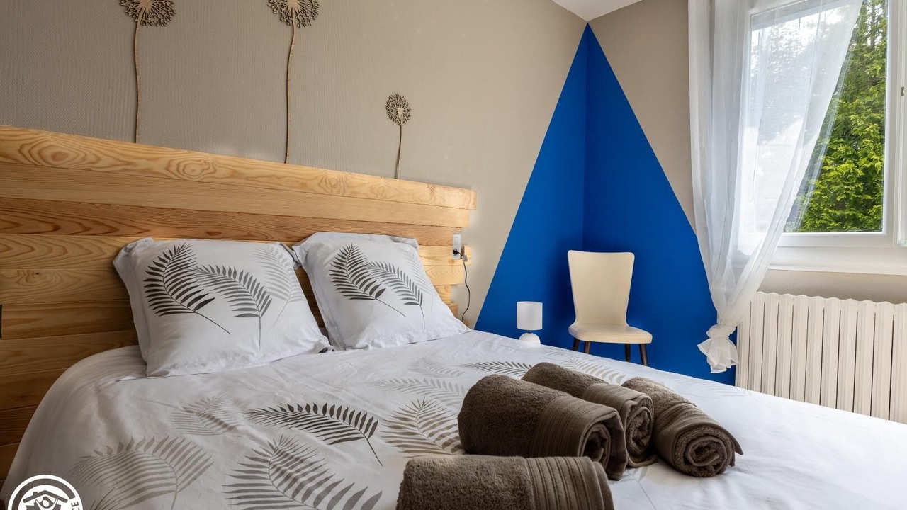 Photo of Bedroom in Champs