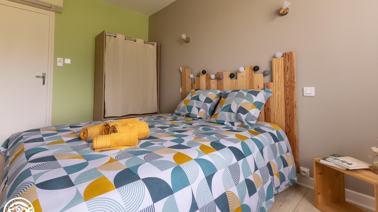 Photo of Bedroom in Champs