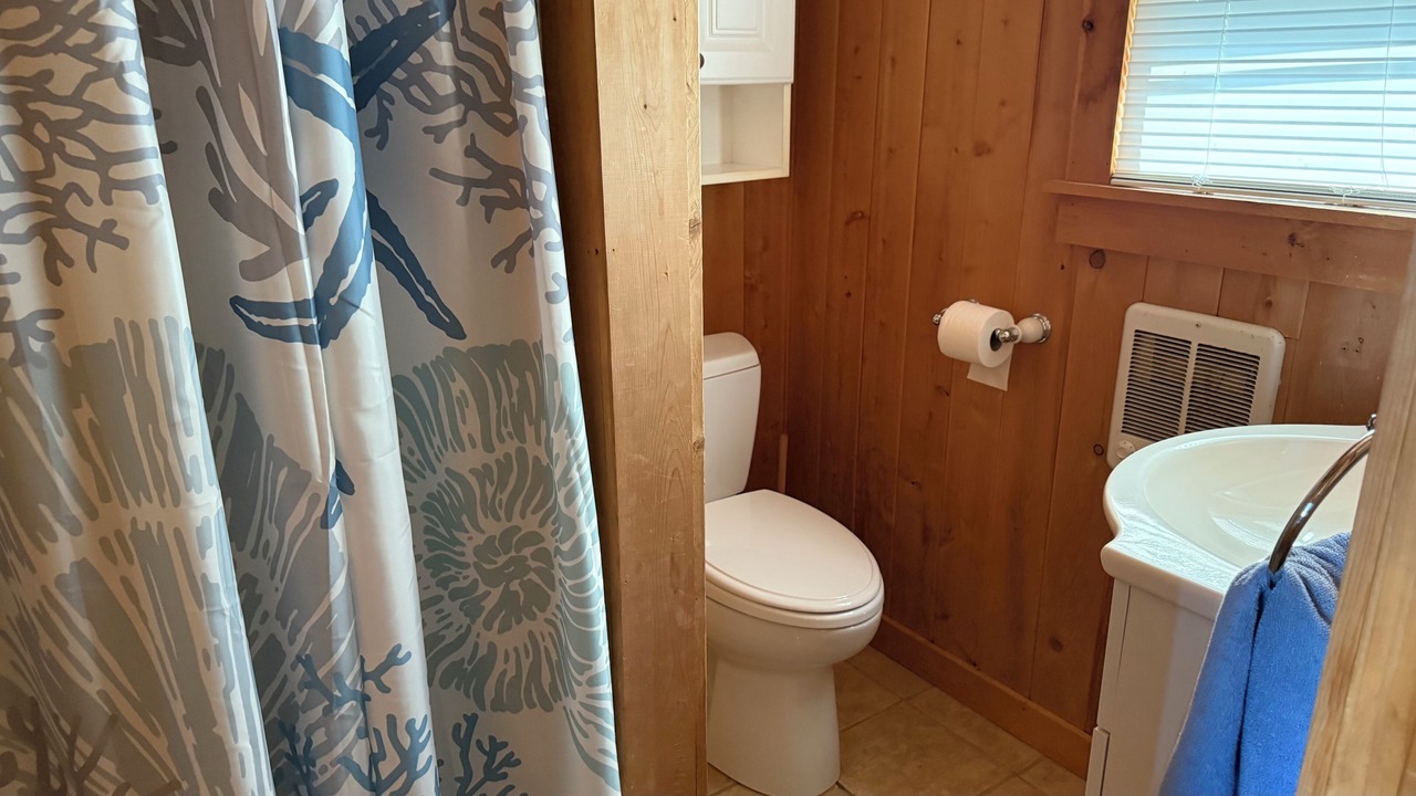 Photo of Bathroom in Brooklin