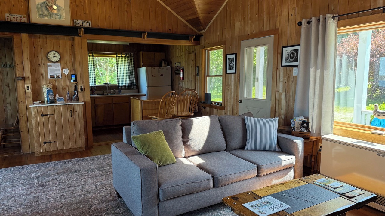 Photo of Livingroom in Brooklin