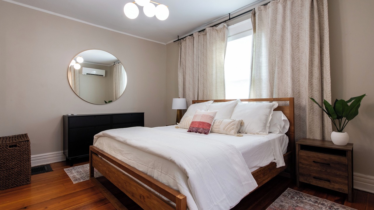 Photo of Bedroom in Cherokee Triangle