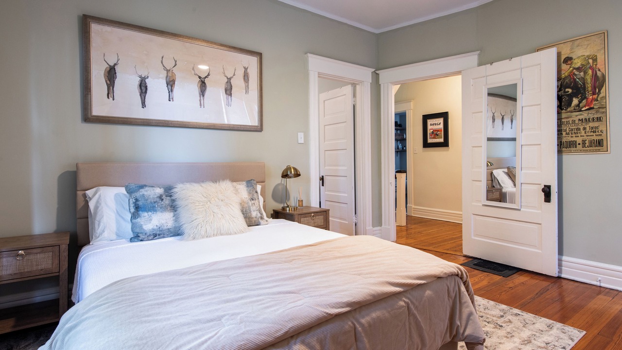 Photo of Bedroom in Cherokee Triangle