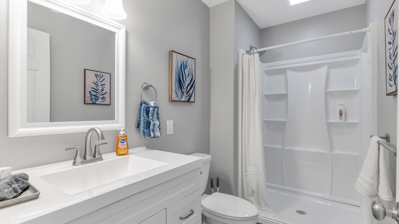 Photo of Bathroom in Holly