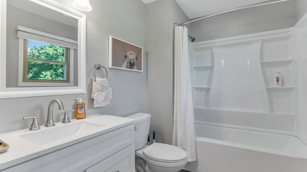 Photo of Bathroom in Holly