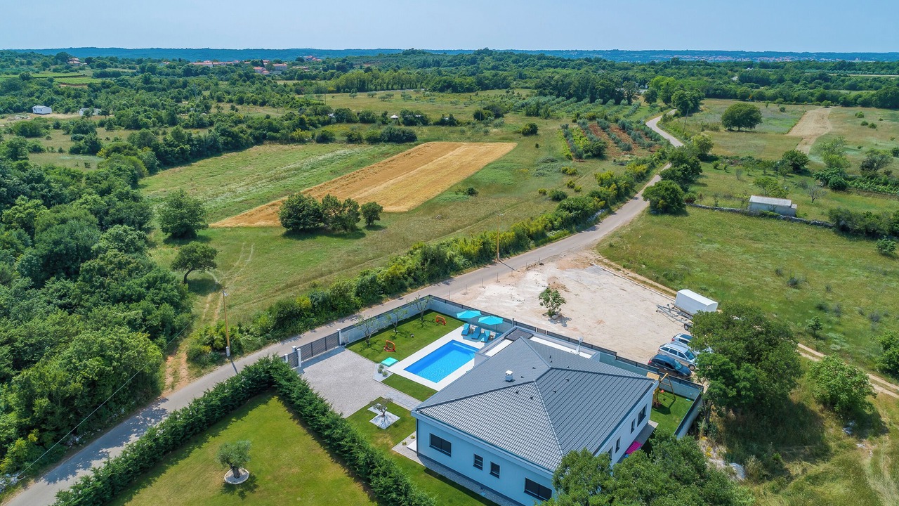Photo of Outdoor in Mali Vareski