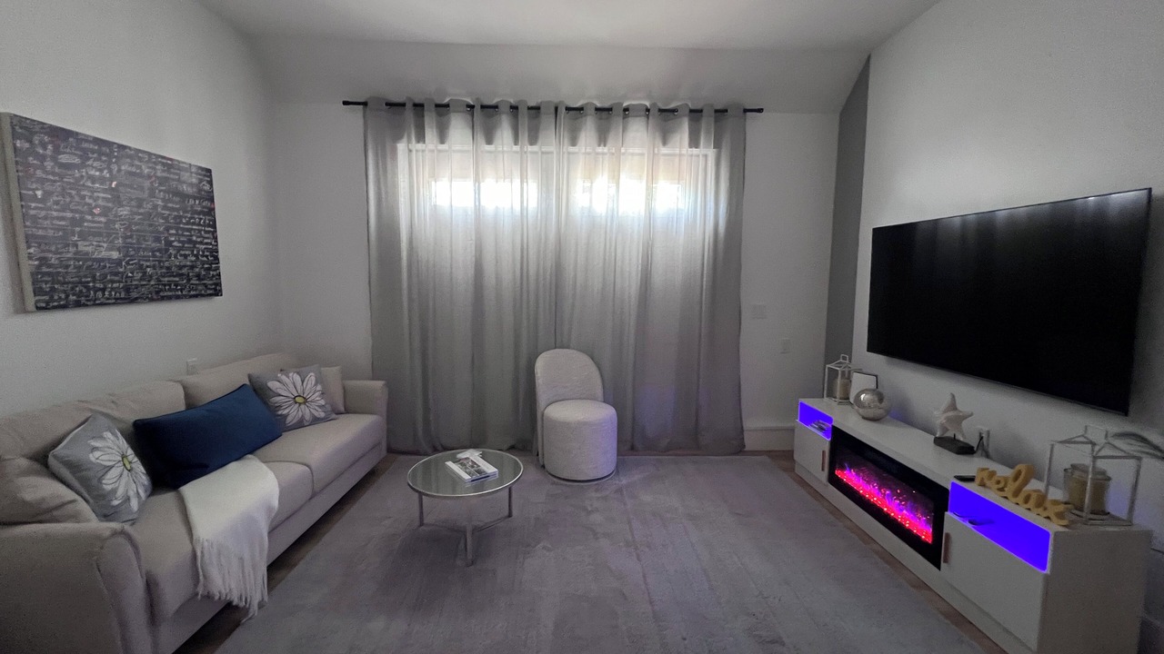 Photo of Livingroom in Lagoon Heights