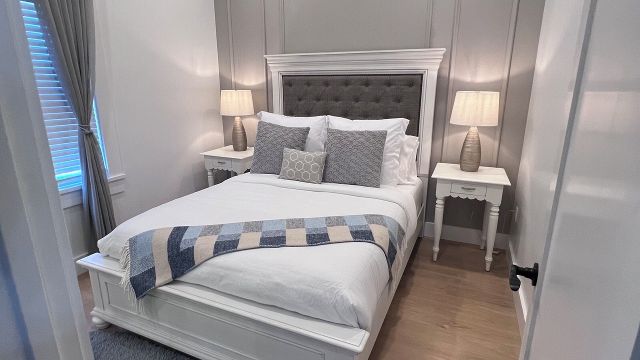 Photo of Bedroom in Lagoon Heights