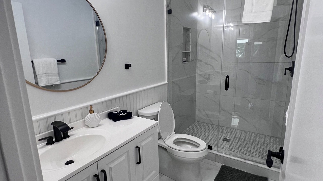 Photo of Bathroom in Lagoon Heights