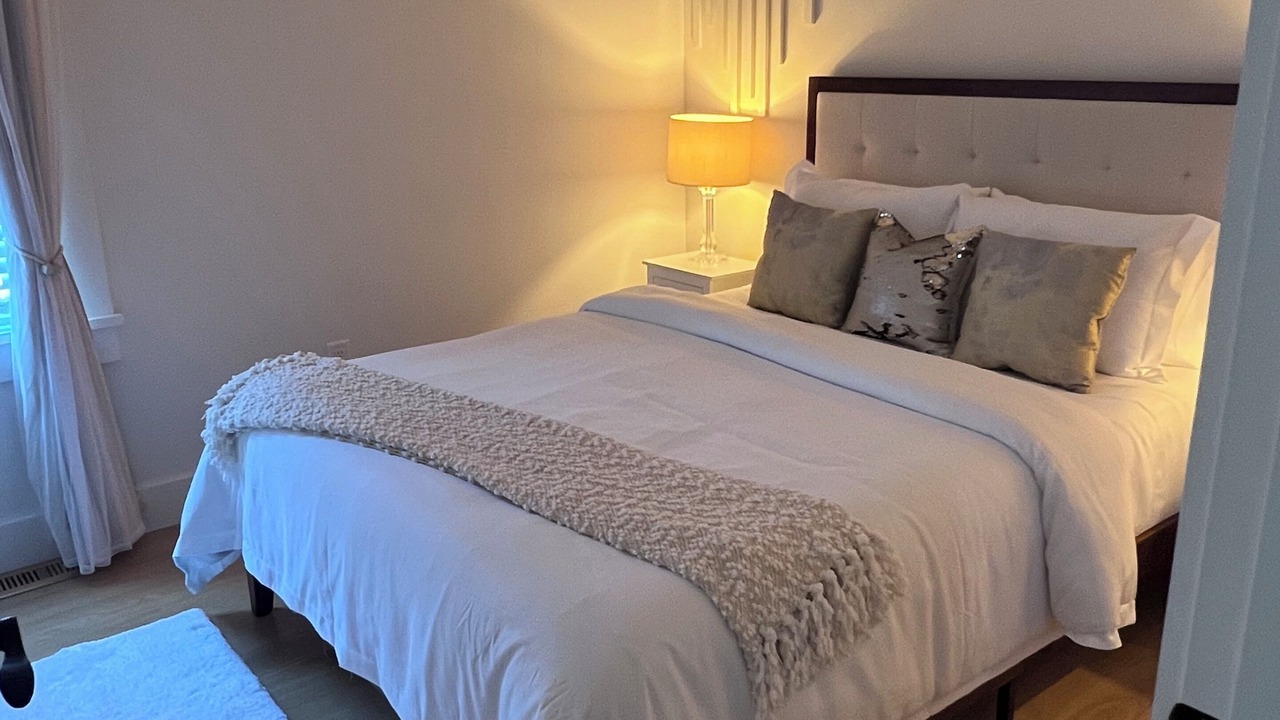 Photo of Bedroom in Lagoon Heights