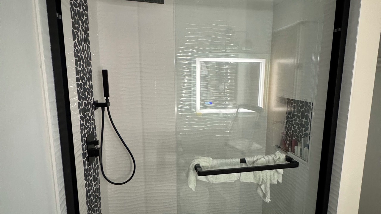 Photo of Bathroom in Francolin Place