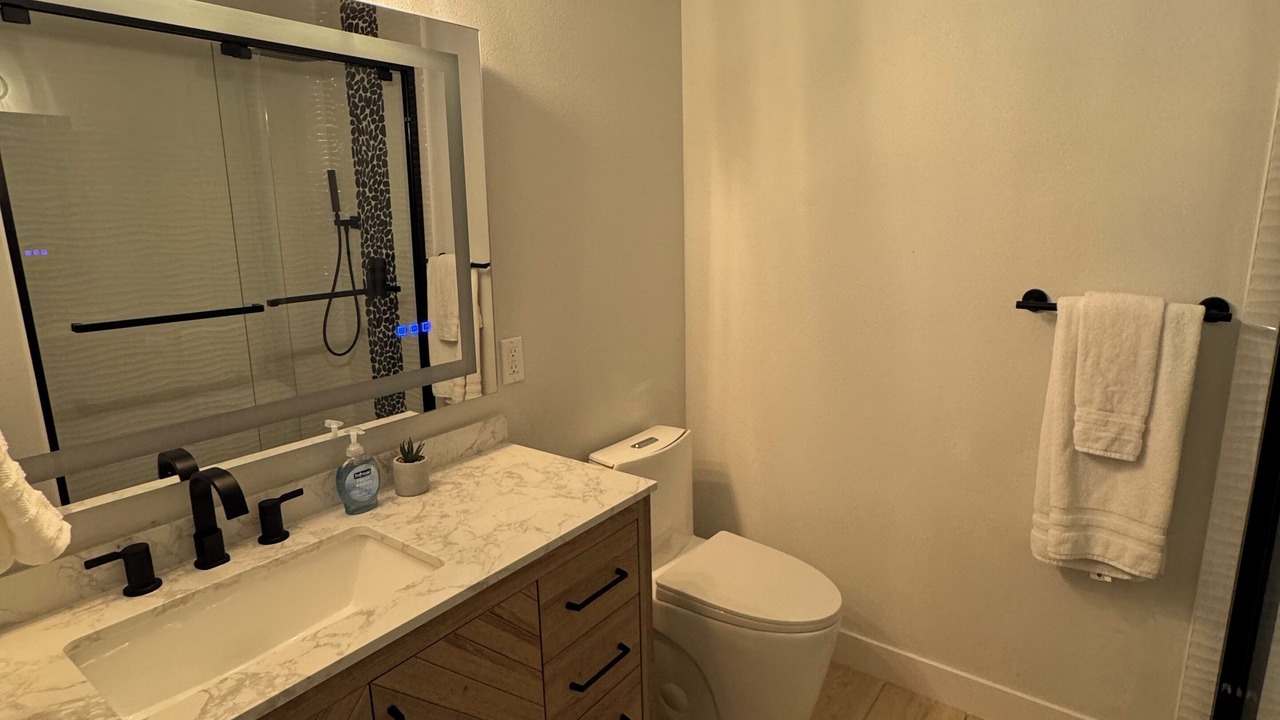 Photo of Bathroom in Francolin Place