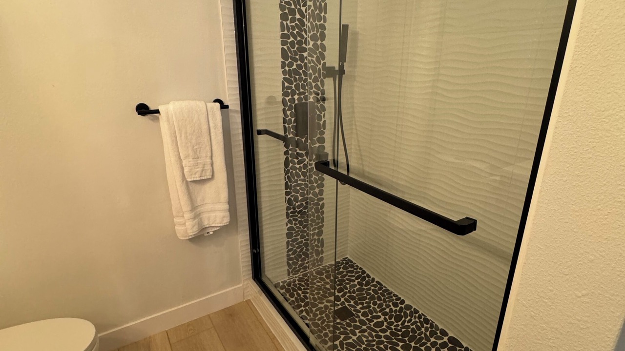 Photo of Bathroom in Francolin Place