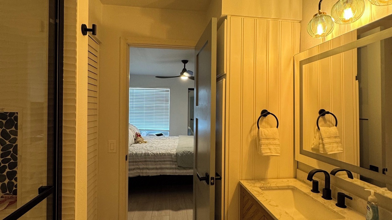 Photo of Bathroom in Francolin Place