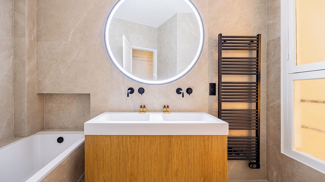 Photo of Bathroom in Porte-Dauphine