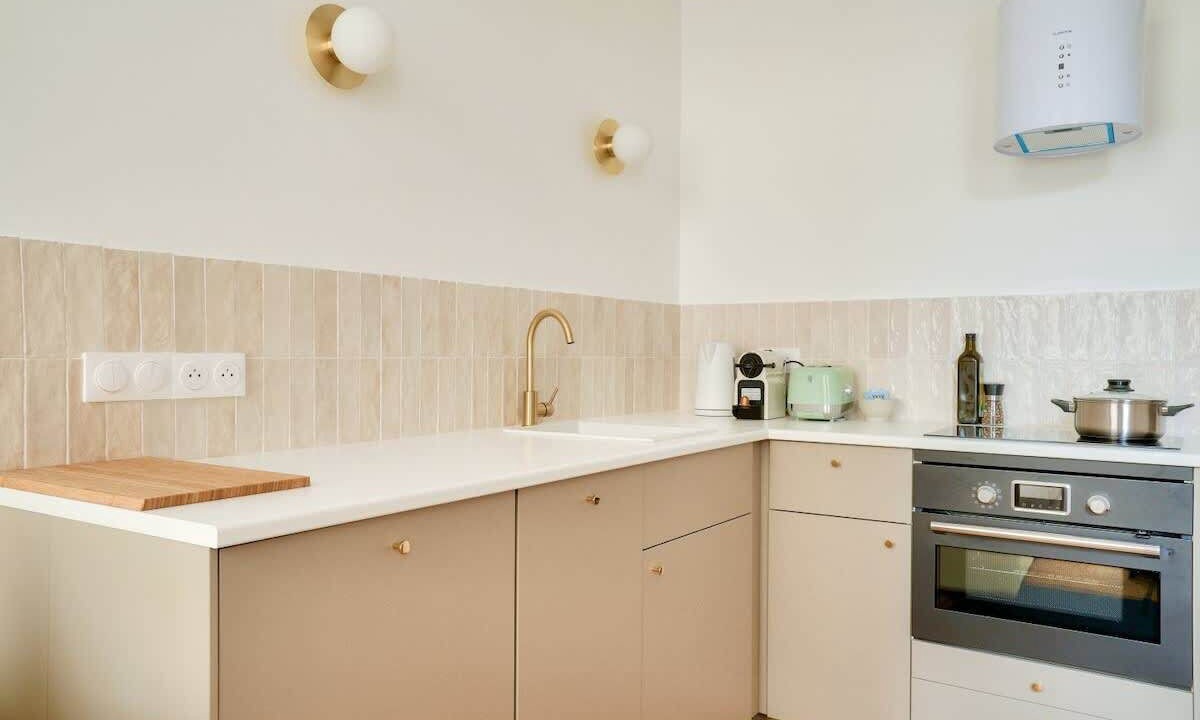 Photo of Kitchen in Quartier Saint-Ambroise