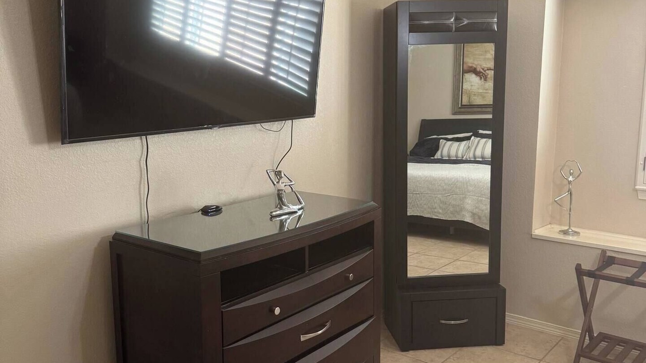 Photo of Bedroom in Biggs Field