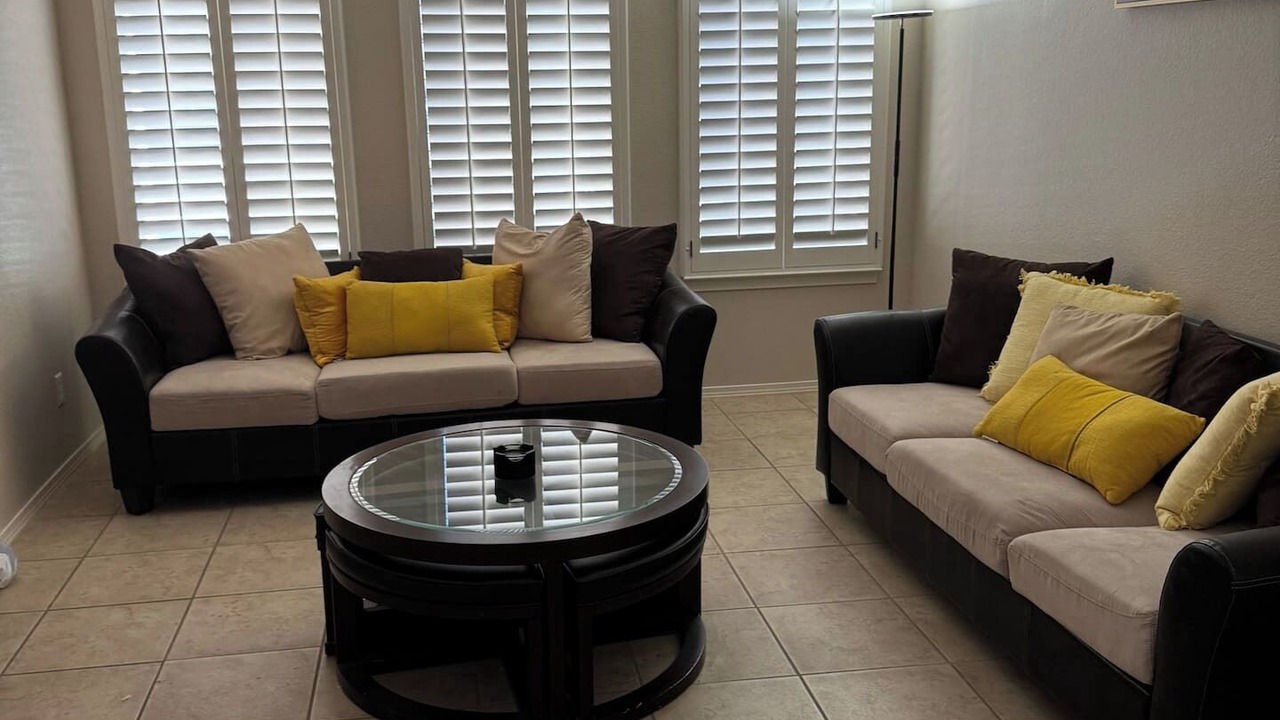 Photo of Livingroom in Biggs Field