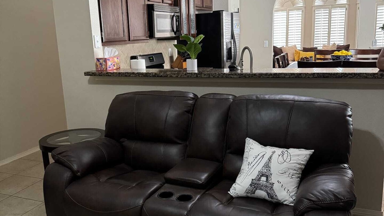 Photo of Livingroom in Biggs Field