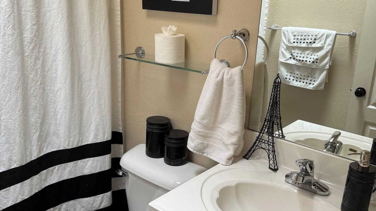 Photo of Bathroom in Biggs Field