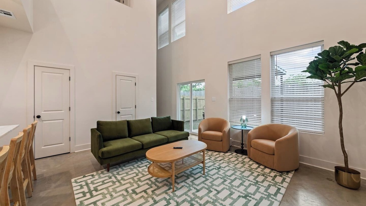 Photo of Livingroom in Lafayette