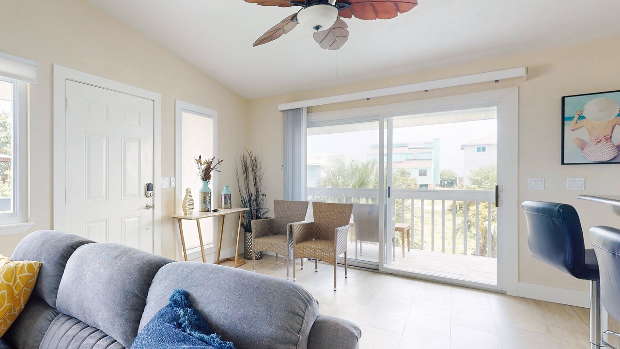 Photo of Livingroom in Bethune Beach