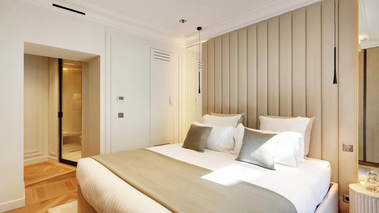Photo of Bedroom in Notre Dame