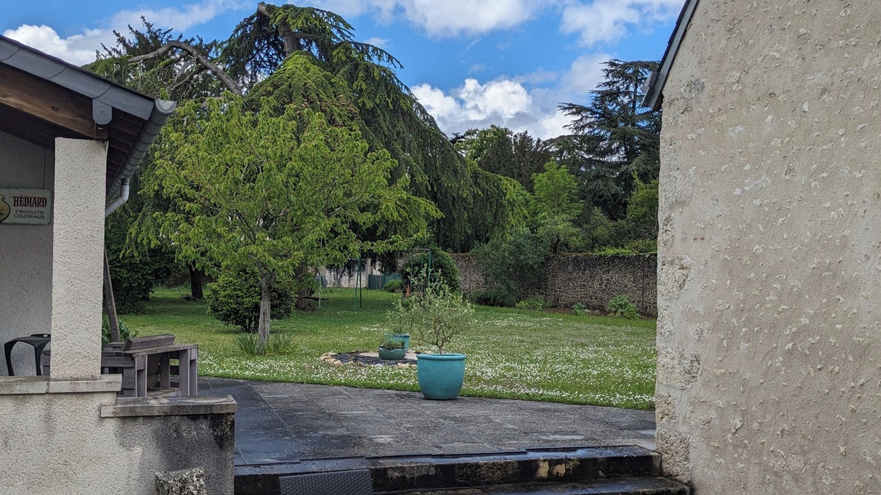 Photo of Patio Balcony in La Chaussee-Saint-Victor