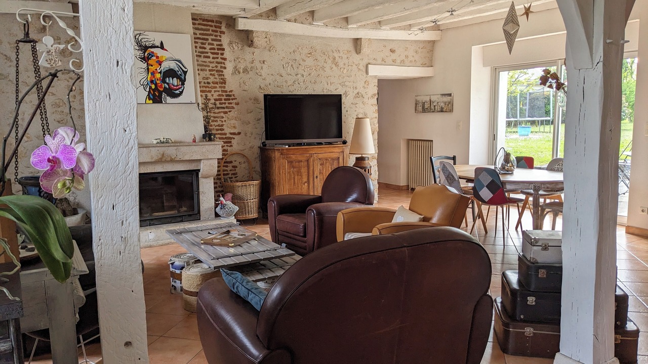 Photo of Livingroom in La Chaussee-Saint-Victor