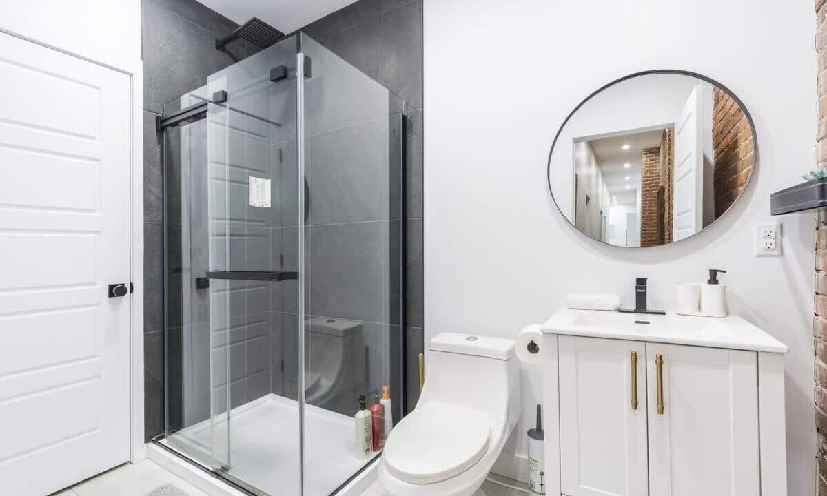 Photo of Bathroom in Plateau Mont Royal