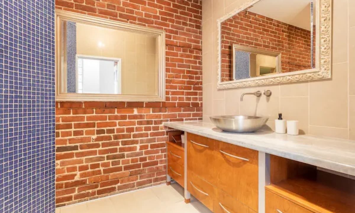 Photo of Bathroom in Plateau Mont Royal