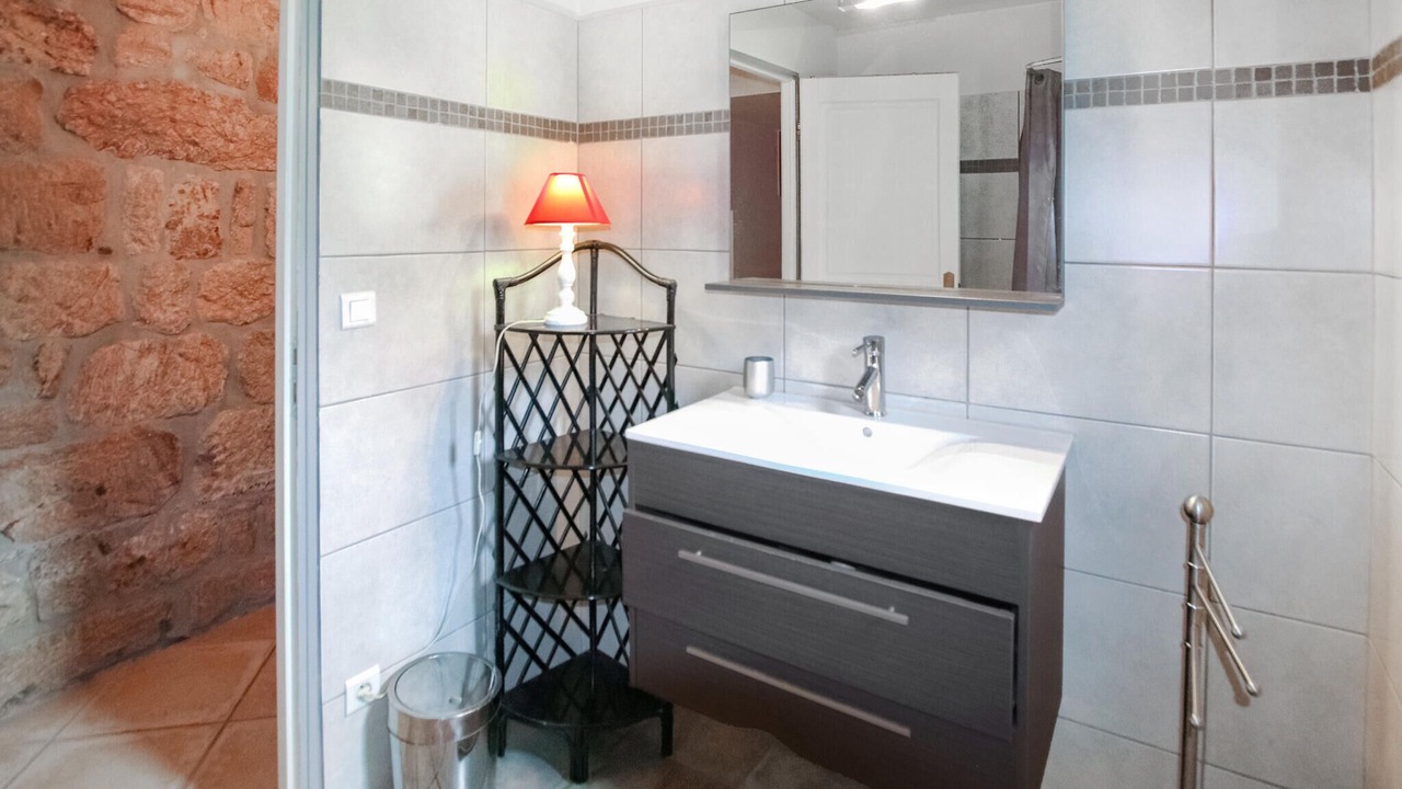 Photo of Bathroom in Saint-Pierre-de-Colombier