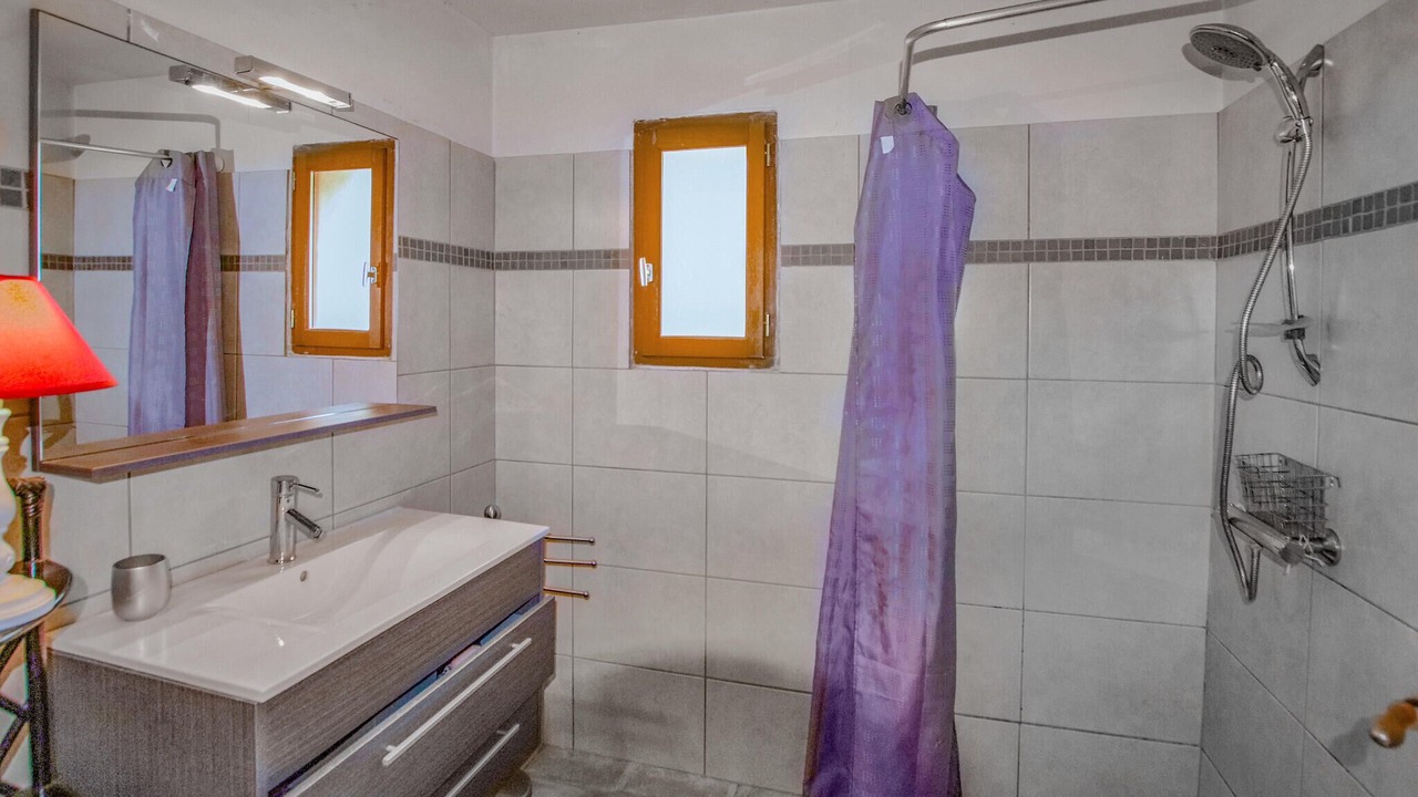 Photo of Bathroom in Saint-Pierre-de-Colombier