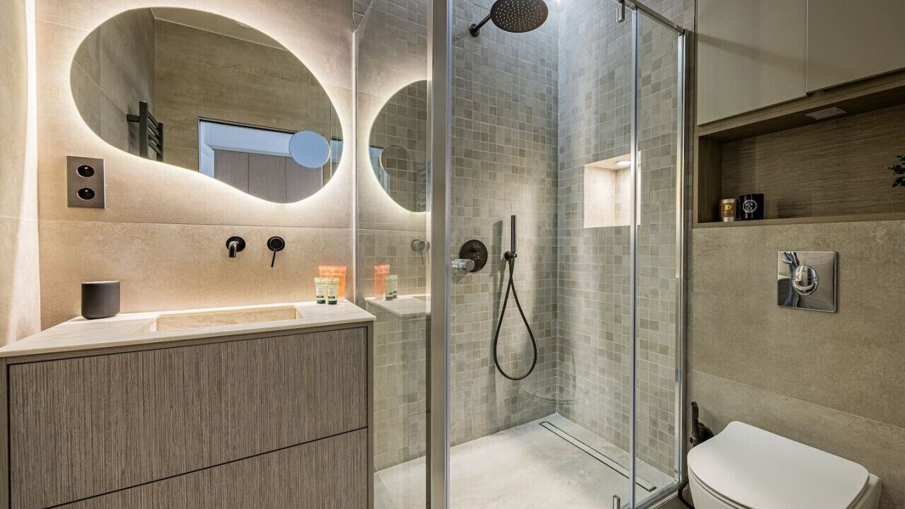 Photo of Bathroom in 8th Arrondissement