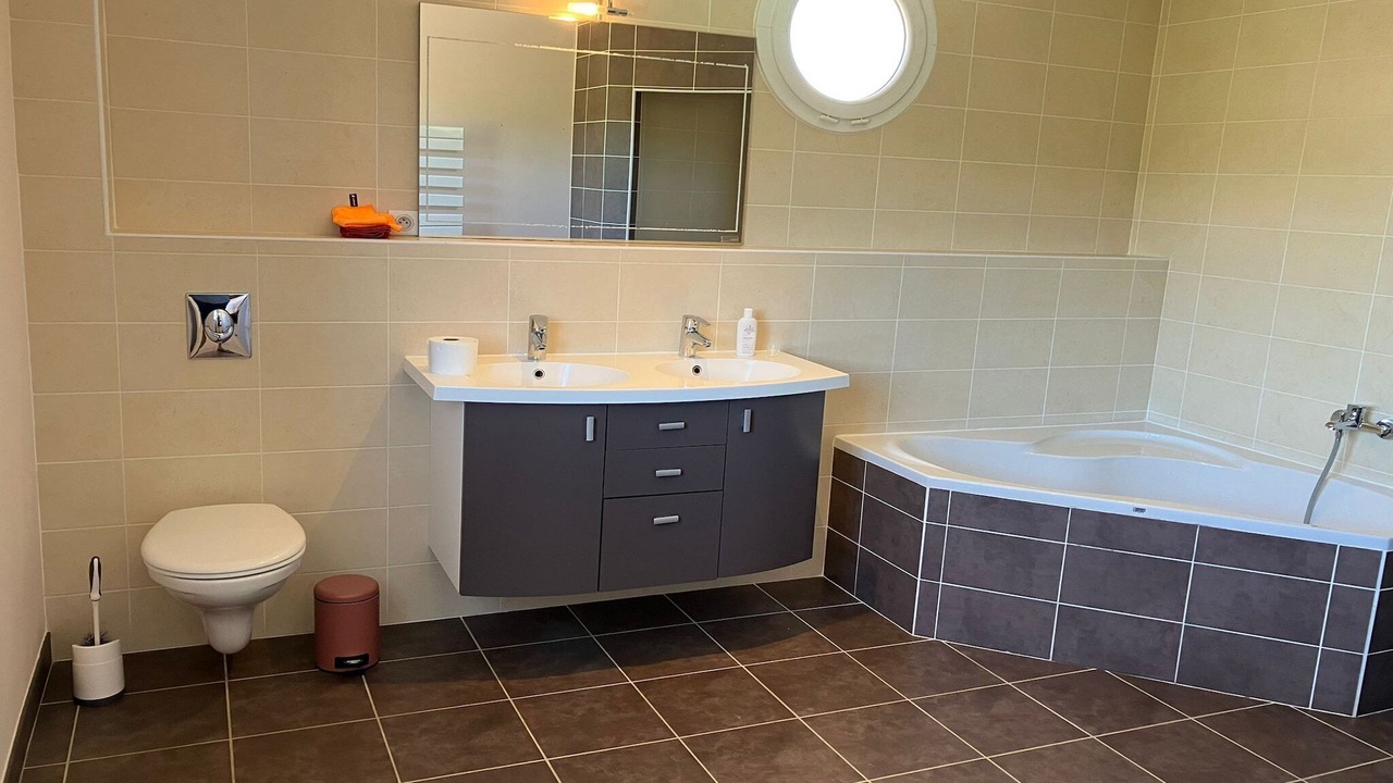 Photo of Bathroom in Felines-Minervois
