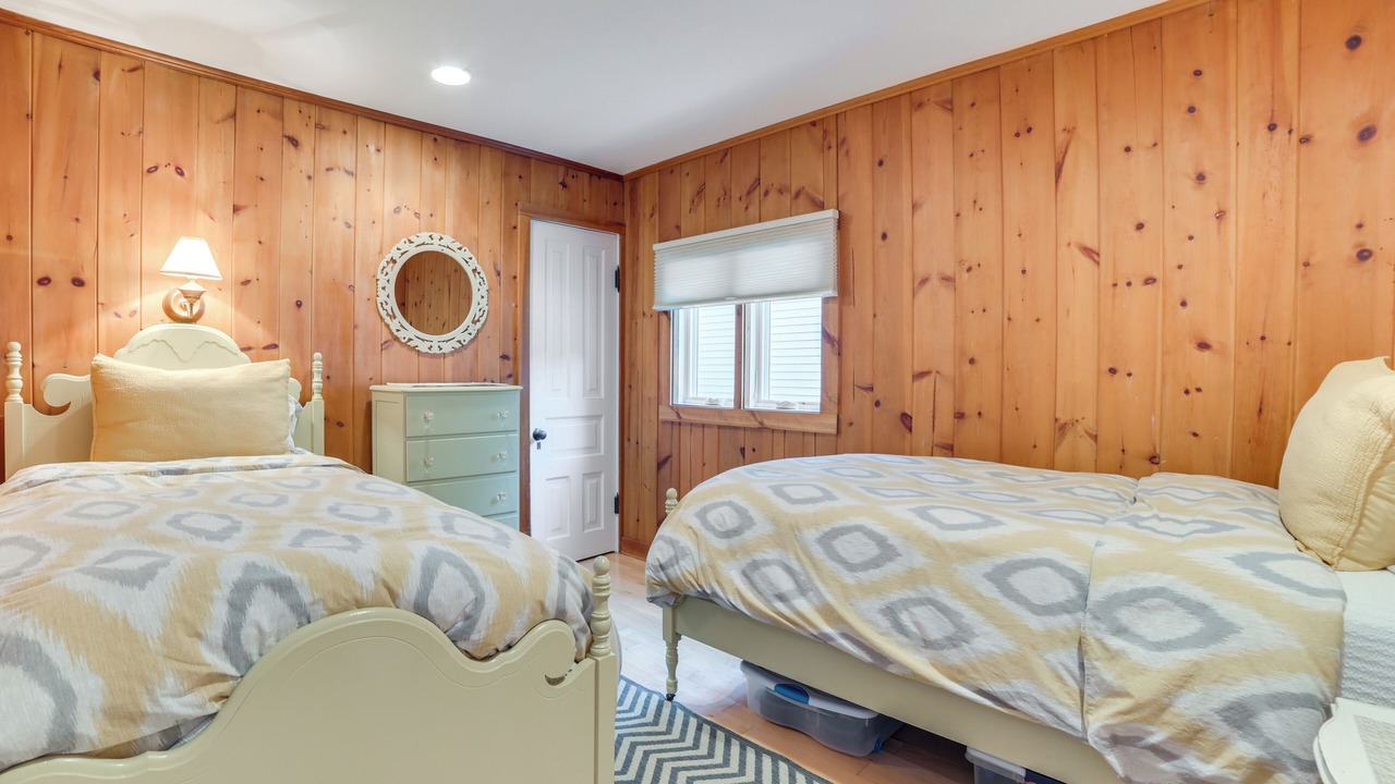 Photo of Bedroom in Alanson