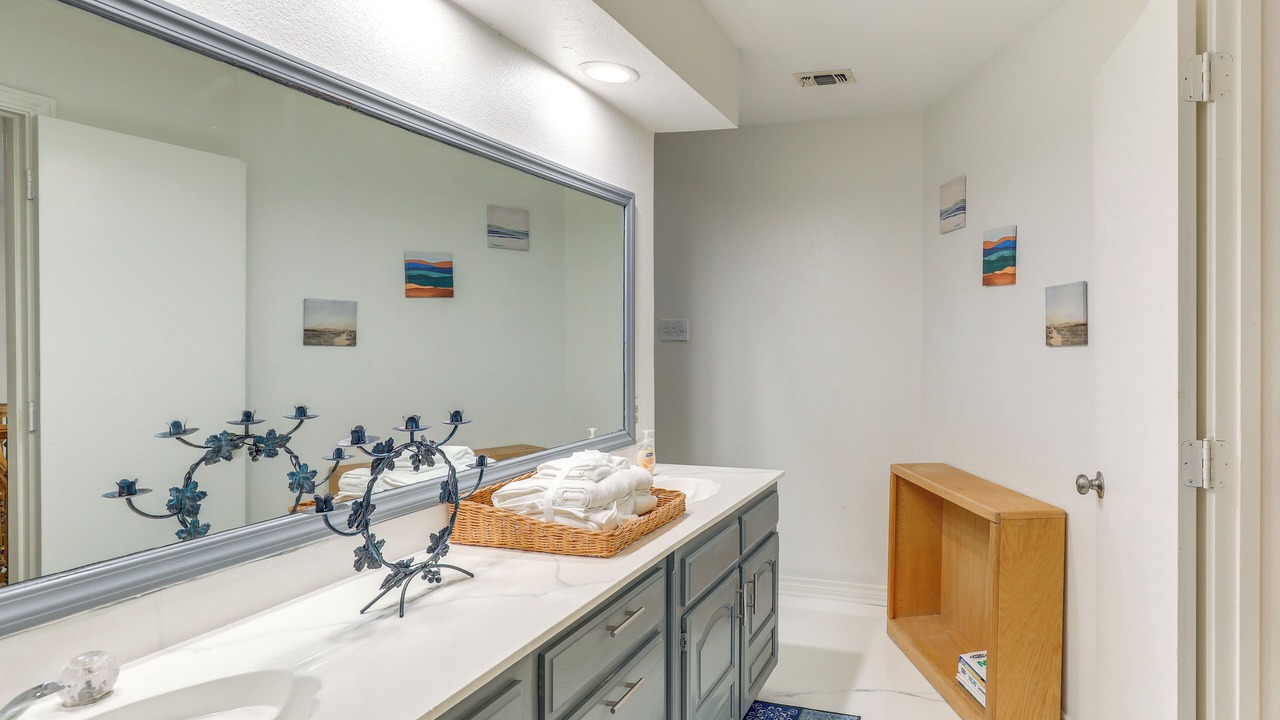 Photo of Bathroom in Ederville
