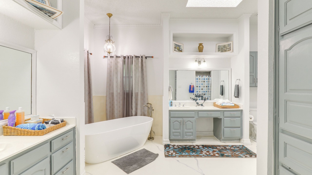 Photo of Bathroom in Ederville