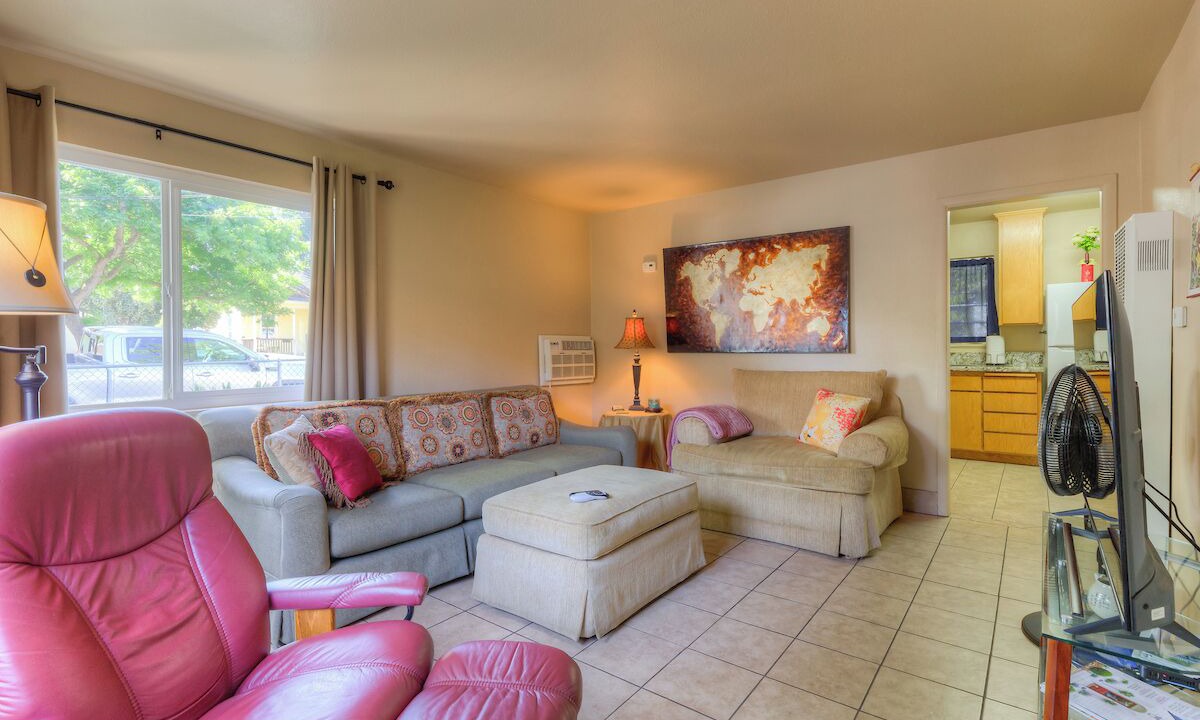 Photo of Livingroom in Oroville