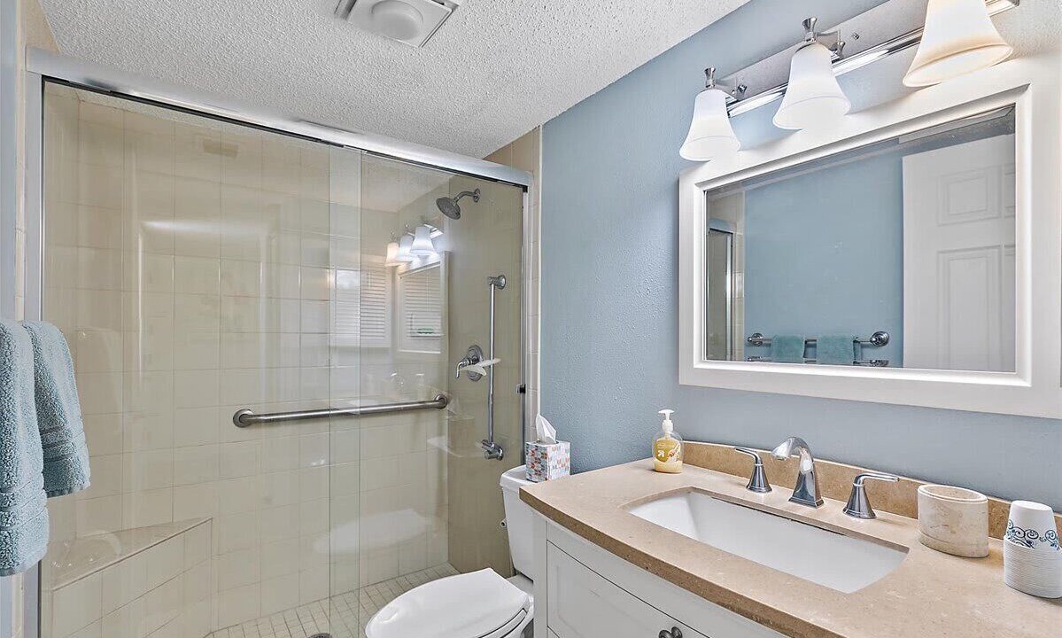 Photo of Bathroom in Sawgrass