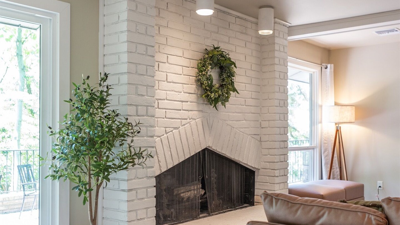 Photo of Livingroom in South Tulsa