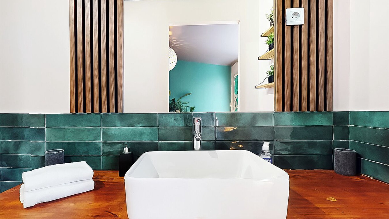 Photo of Bathroom in Suresnes