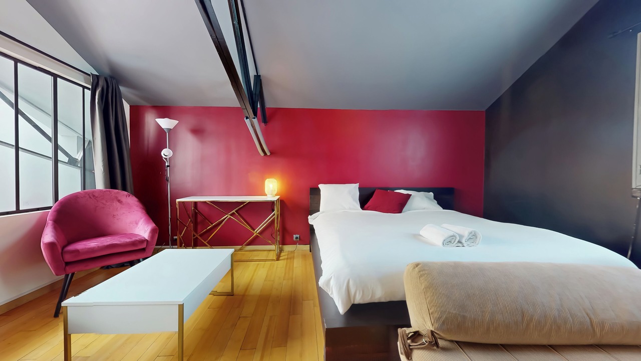 Photo of Bedroom in Suresnes